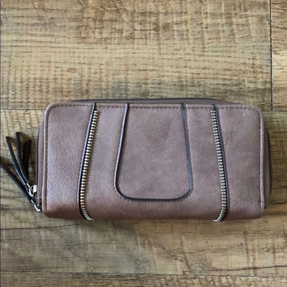 Double zipper wallet — holds everything!